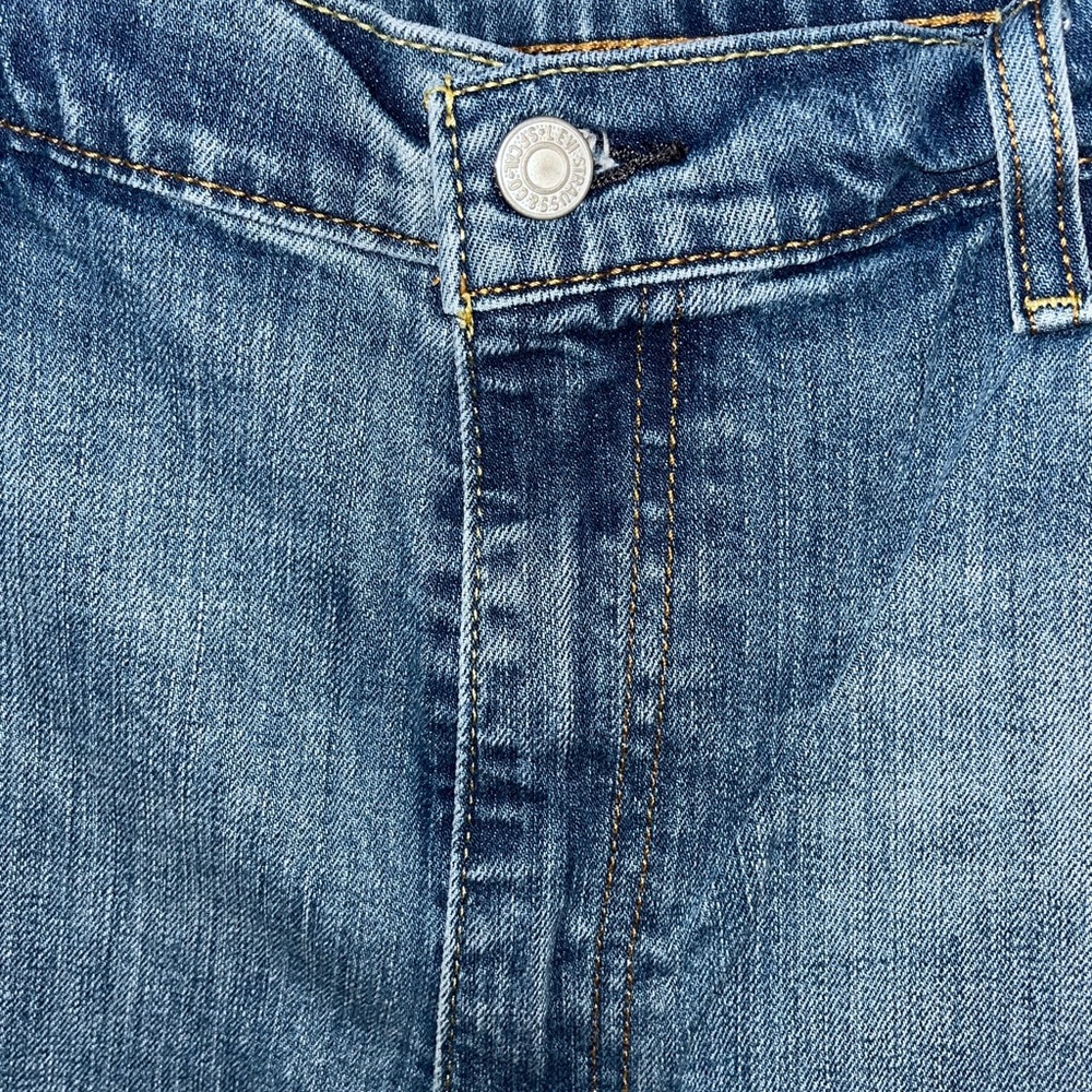 Levi’s 569 denim jean shorts Size 38 - Picture 3 of 7
